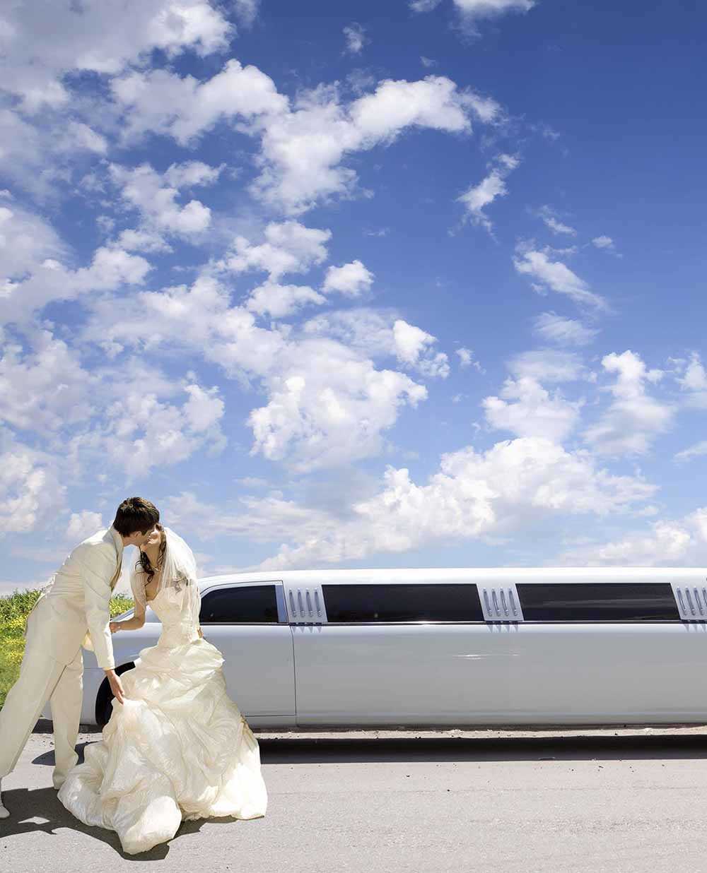 Wedding O’hare Limo Service and Party Bus Rental 